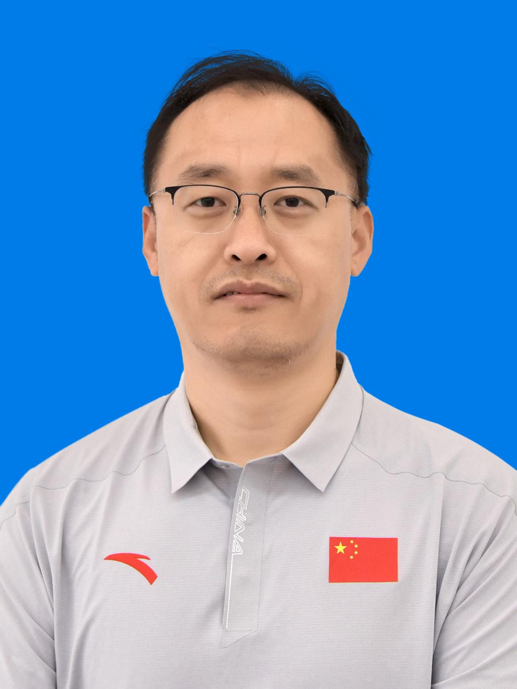 运动训练系党总支书记 姚三强
